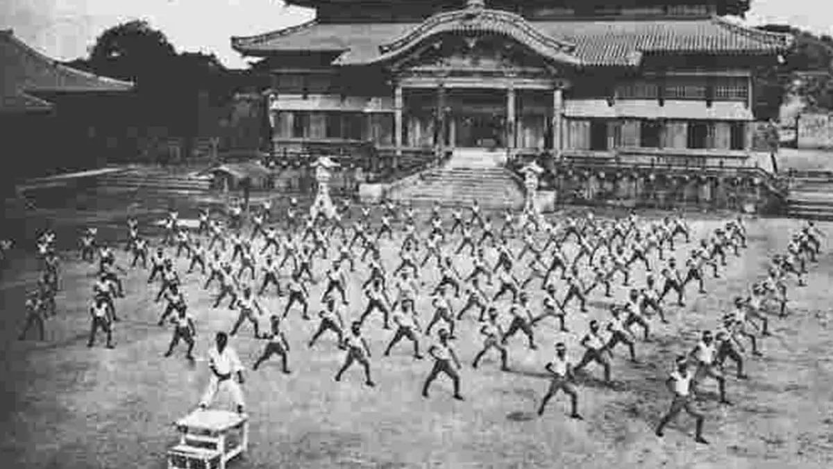 Orígenes del Karate: una historia fascinante de disciplina marcial